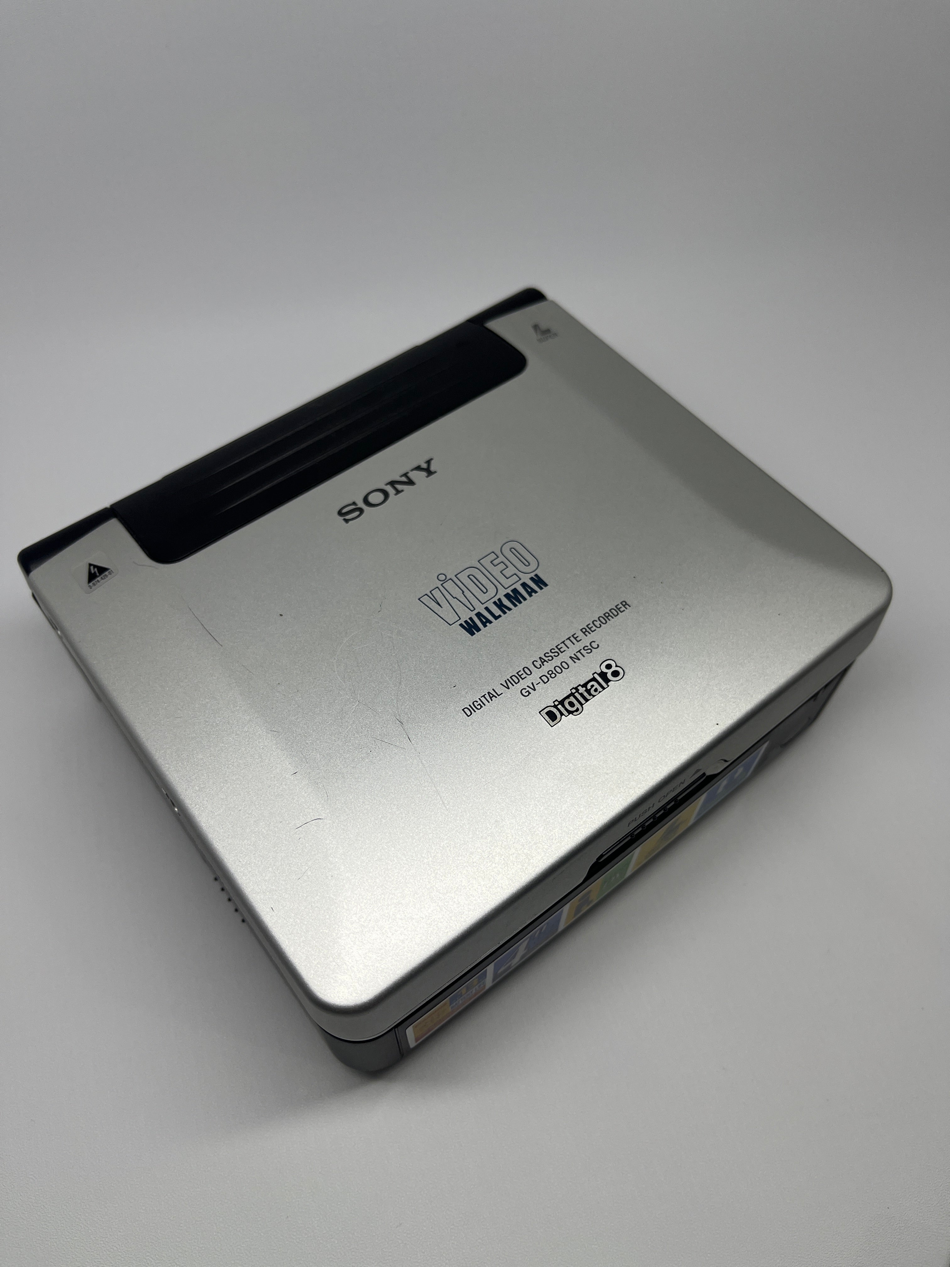 Sony GV-D800 ( Video Walkman ) – 4Real Archive Crew