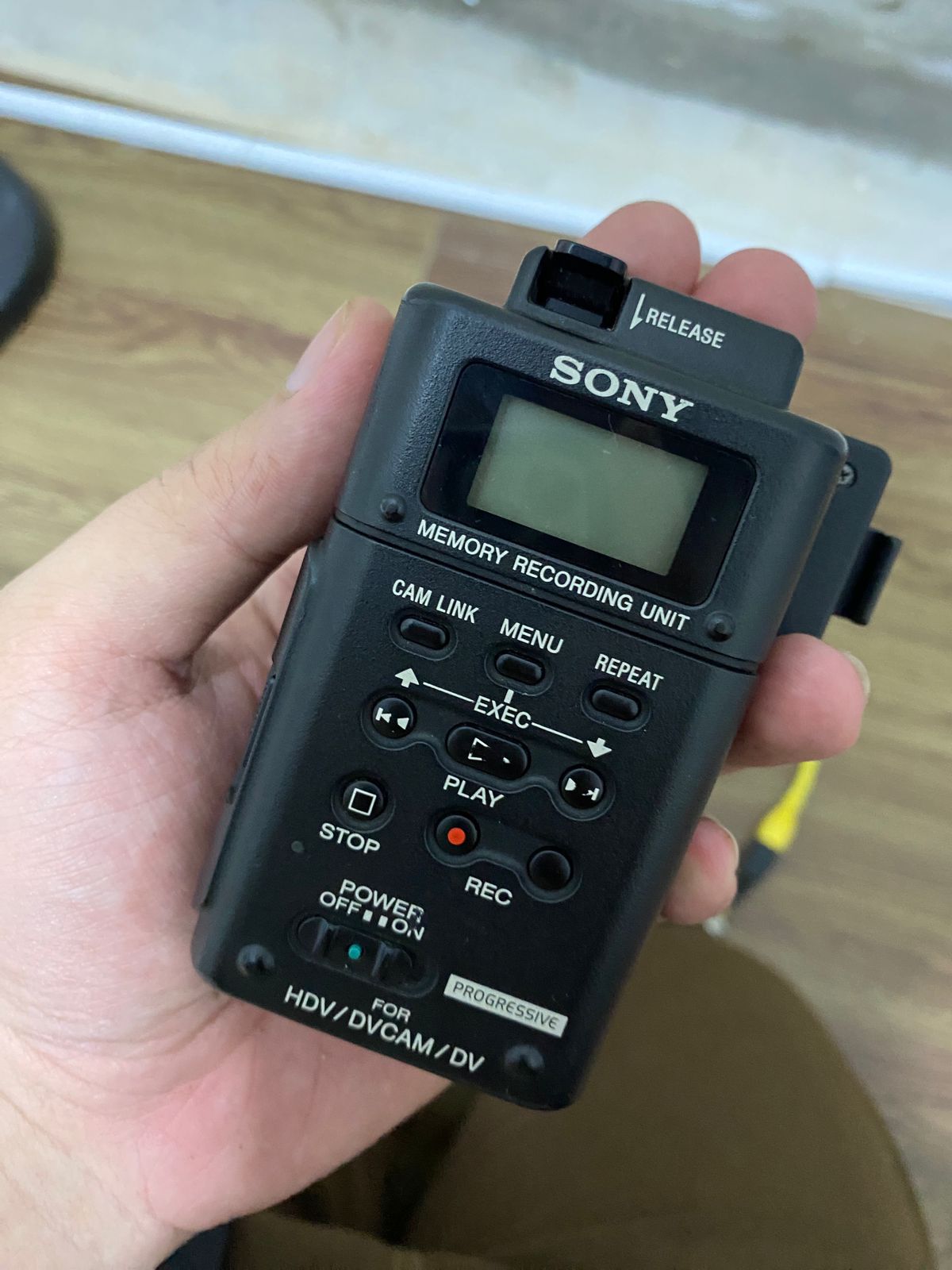 Canon XV2 Ready to film with MRC-1 Tapeless