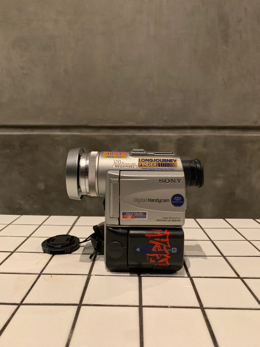 Sony DCR PC-100E good condition