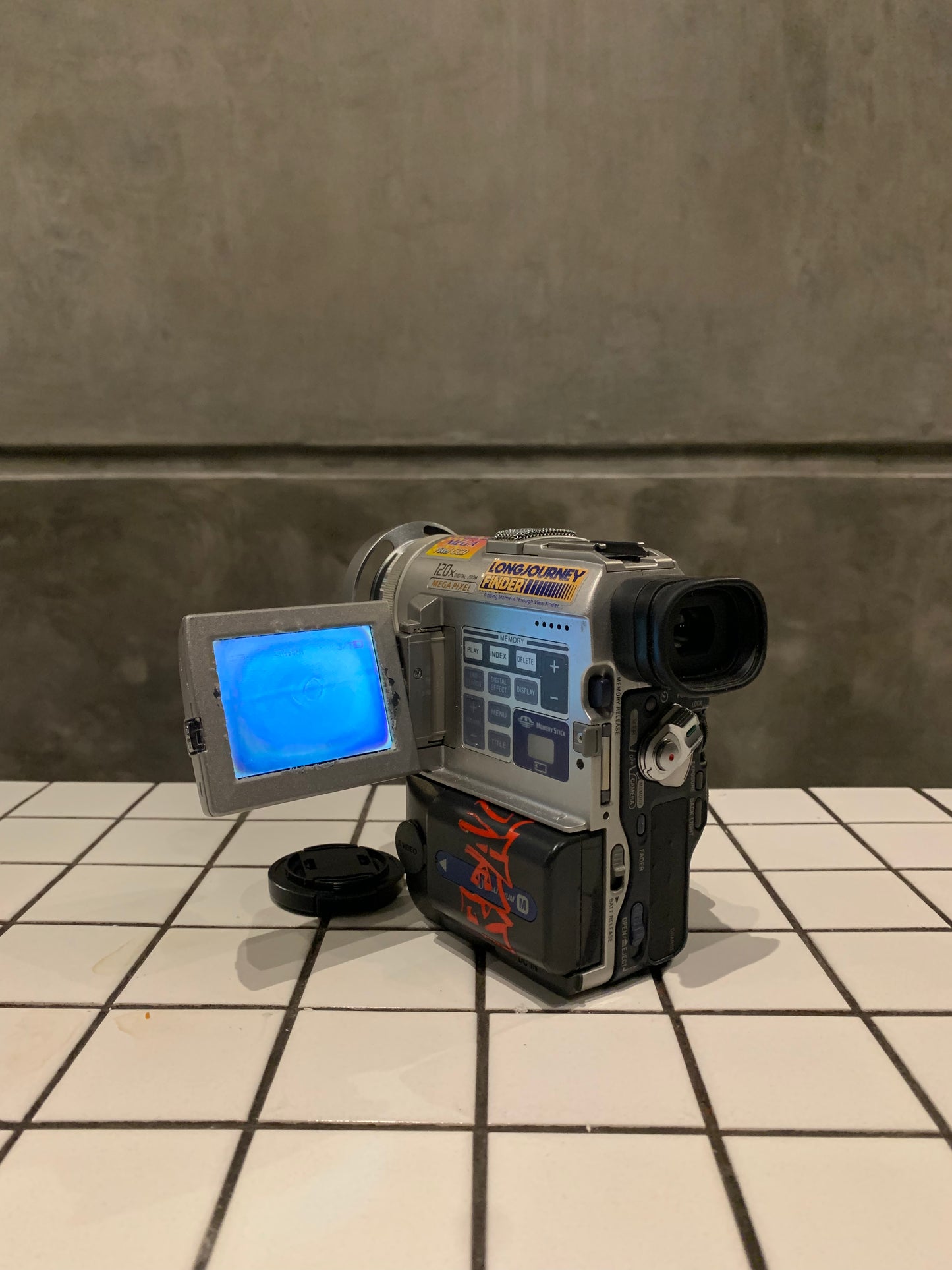 Sony DCR PC-100E good condition