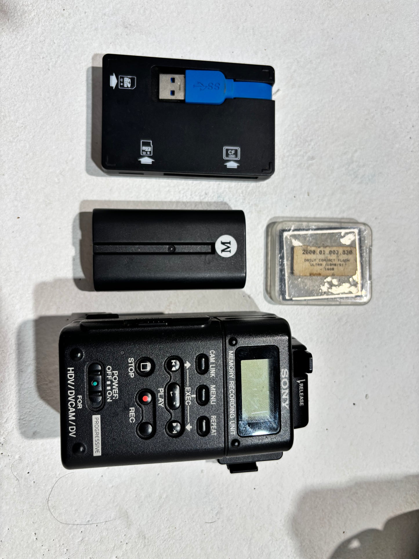 Canon XV2 Ready to film with MRC-1 Tapeless
